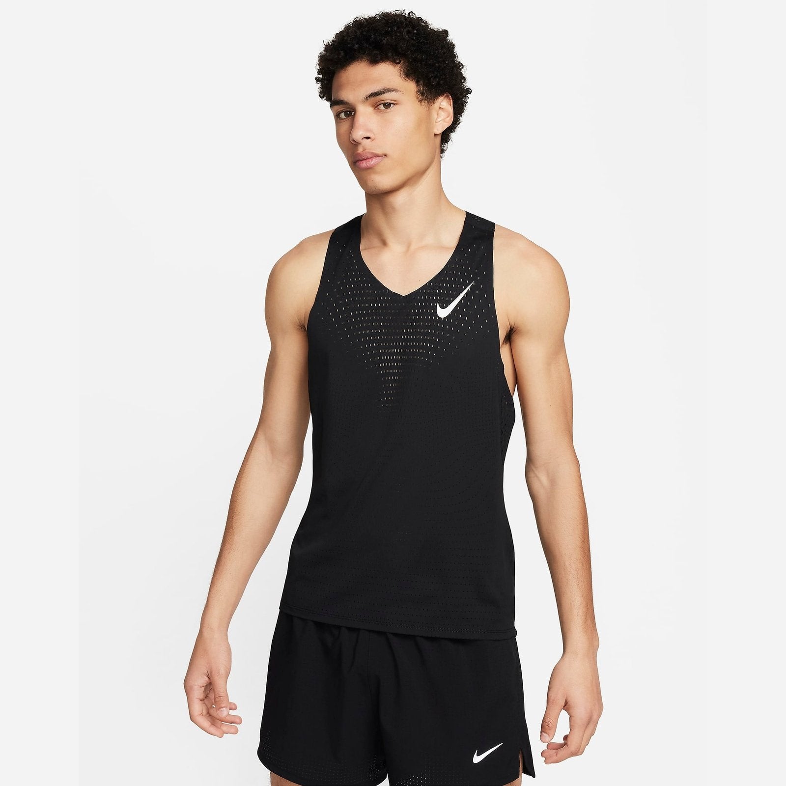 NIKE AeroSwift Singlet Mens APPAREL - Mens Singlets BLACK/SUMMIT WHITE