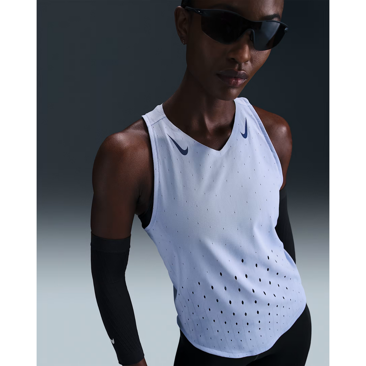 NIKE Aeroswift Singlet Womens APPAREL - Womens Tanks GHOST / BLUE VOID
