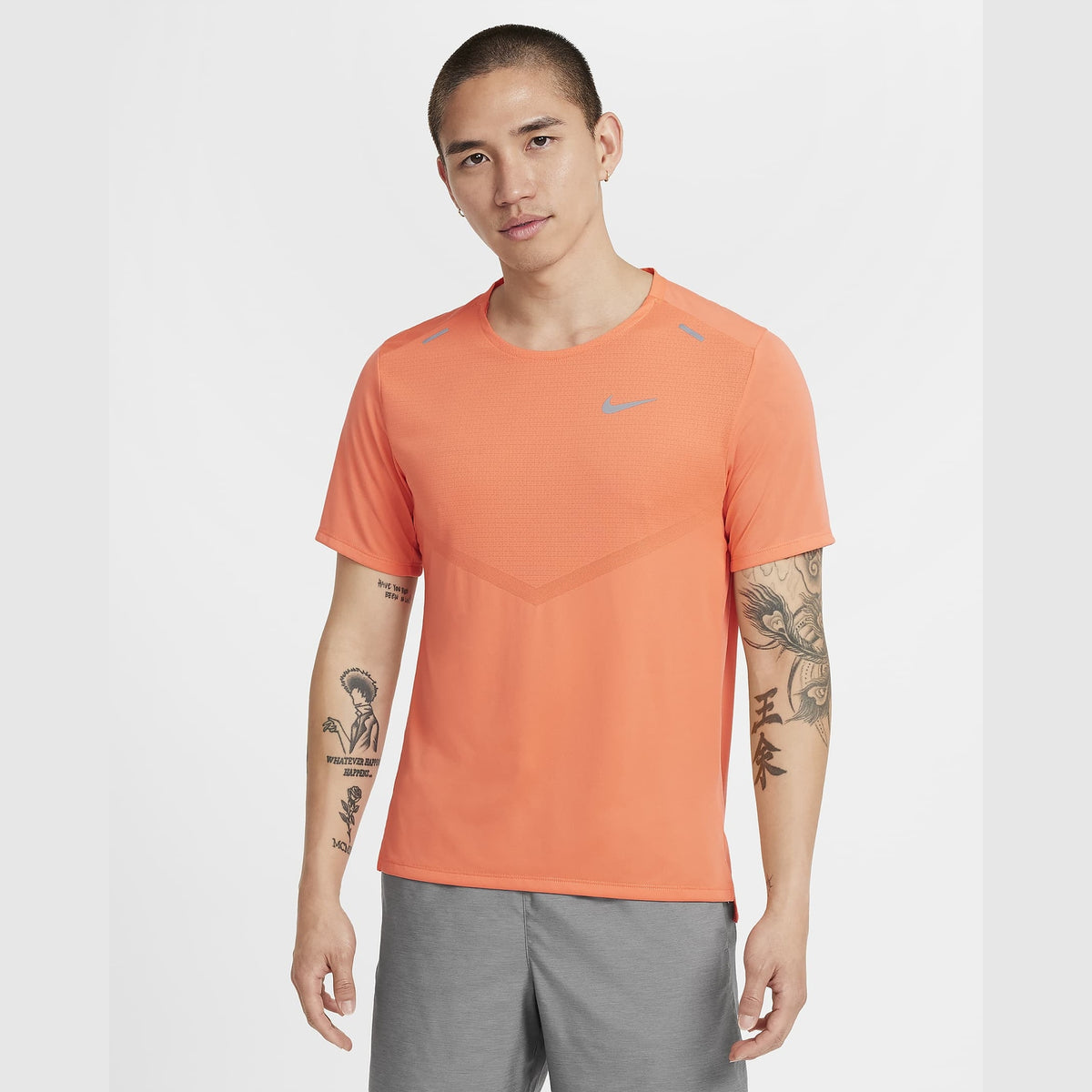 NIKE Rise 365 Tee Mens APPAREL - Mens T-Shirts LT MANGO/REFLECTIVE SILVER