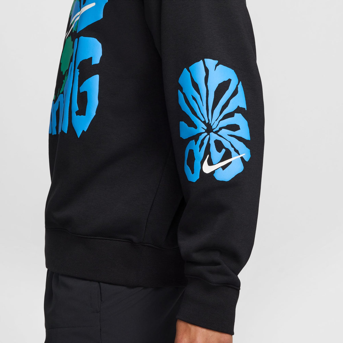 NIKE Run Energy Mens Dri-FIT Fleece Running Crew APPAREL - Mens Long Sleeve Tops