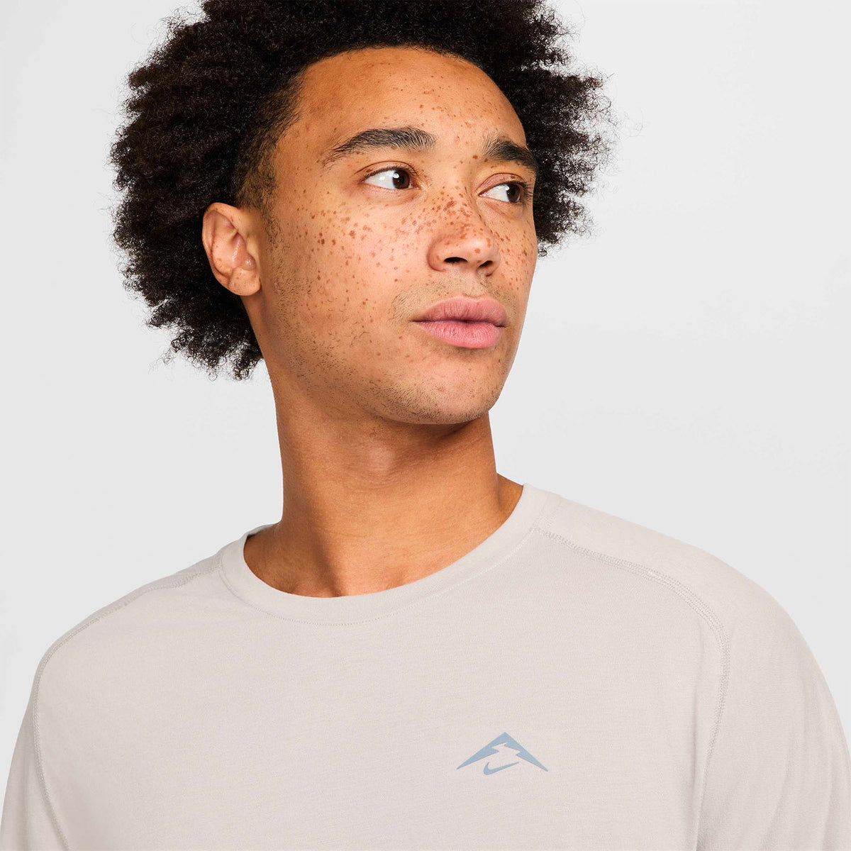 NIKE Solar Chase DRI-FIT ADV Short-Sleeve Running Top Mens APPAREL - Mens T-Shirts