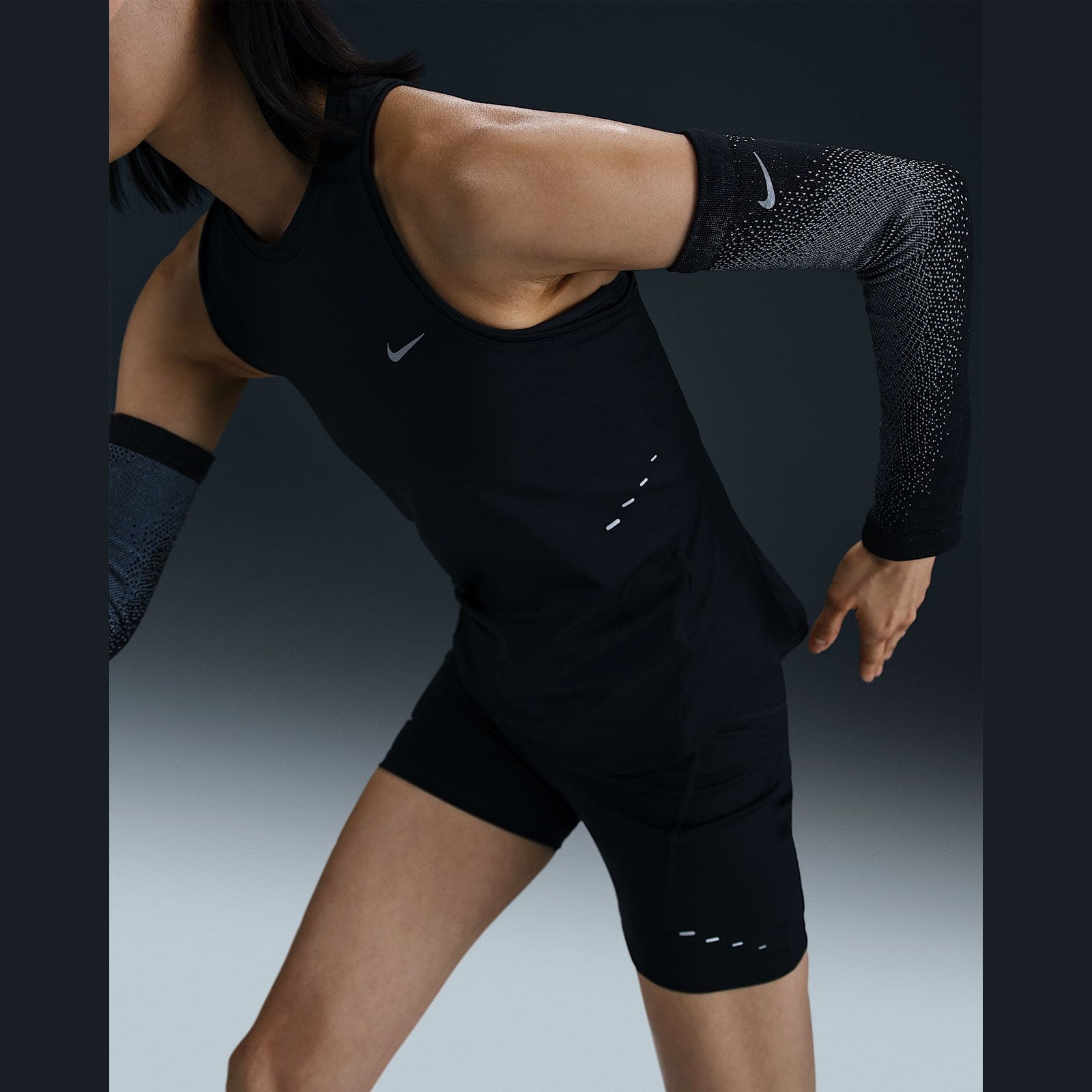 NIKE Swift Dri-Fit Tank Top Womens APPAREL - Womens Tanks BLACK