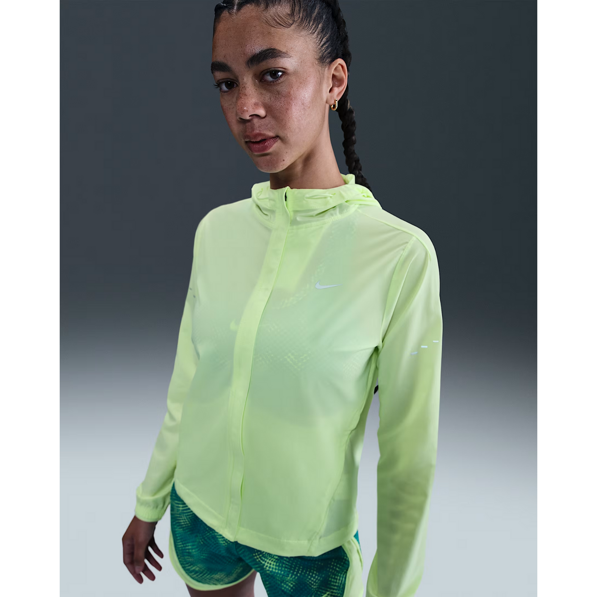 NIKE Swift Repel Packable Running Jacket Womens APPAREL - Womens Jackets BARELY BOLT