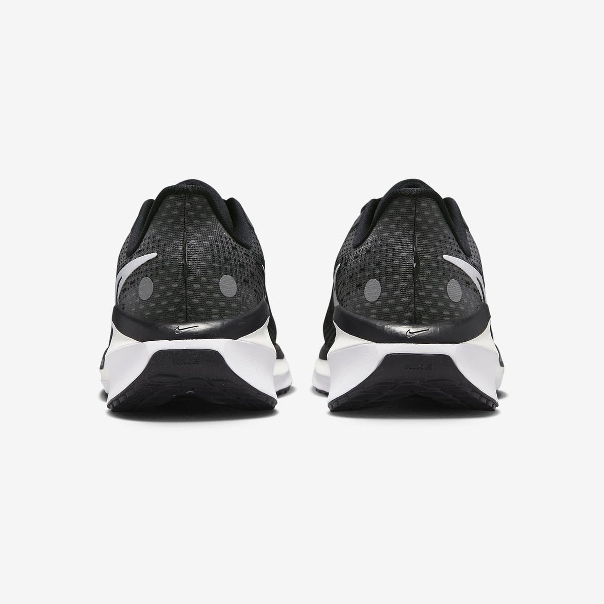NIKE Vomero 17 Mens FOOTWEAR - Mens Neutral Cushioned