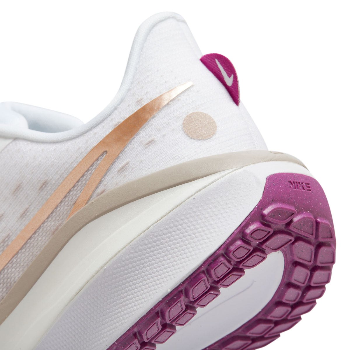 NIKE Vomero 17 Womens FOOTWEAR - Womens Neutral Cushioned
