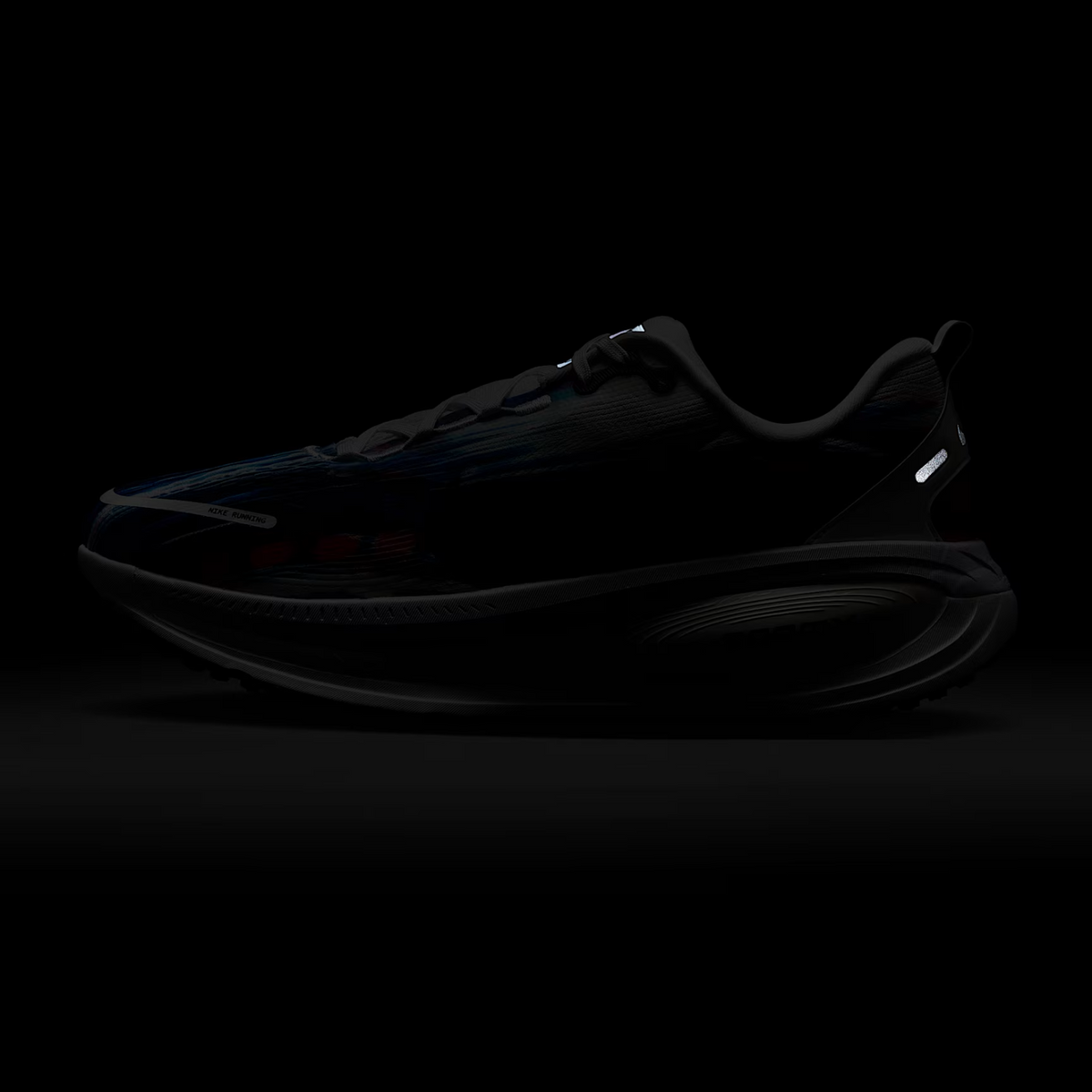 NIKE Vomero 18 SE Mens FOOTWEAR - Mens Neutral Cushioned