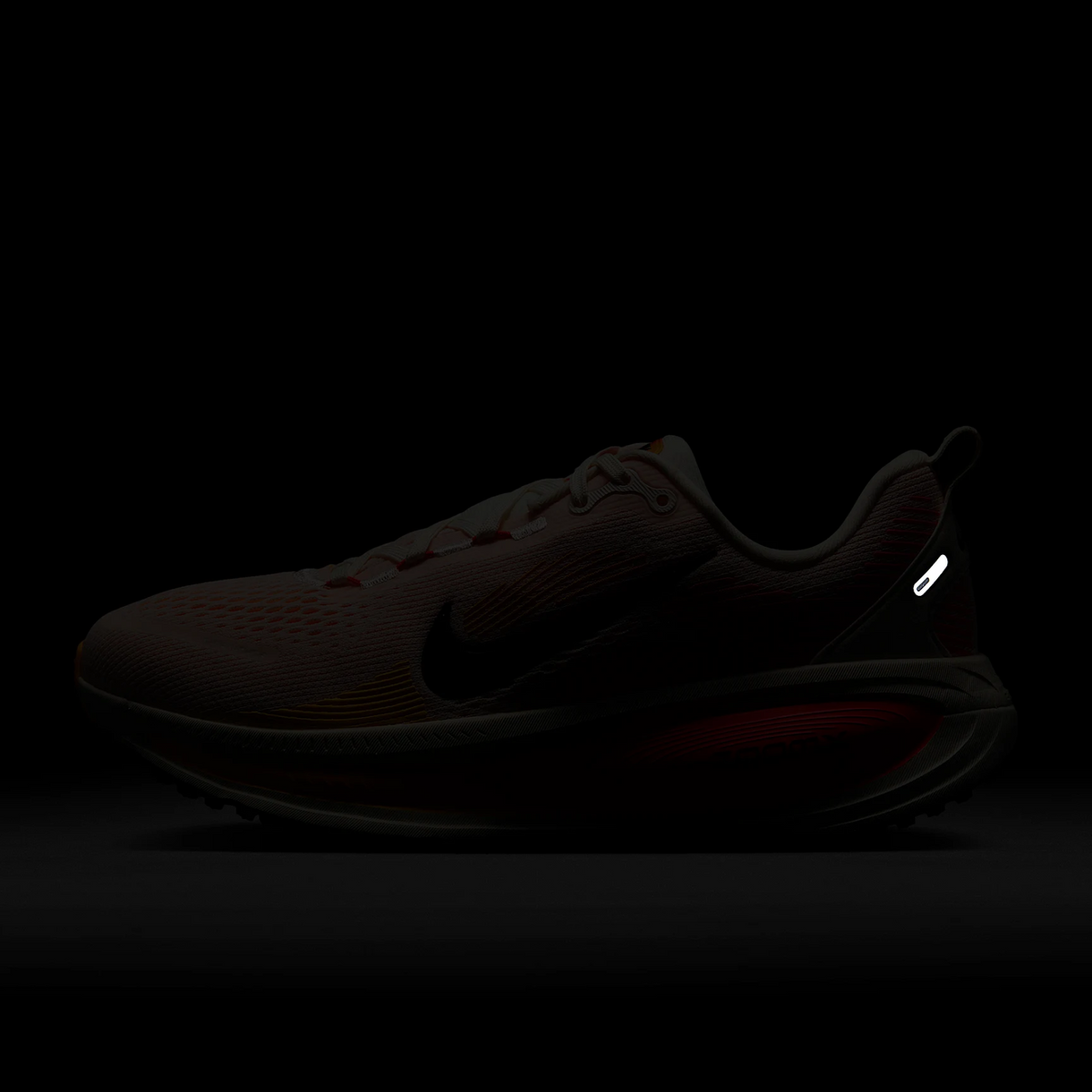 NIKE Vomero 18 Womens FOOTWEAR - Womens Neutral Cushioned