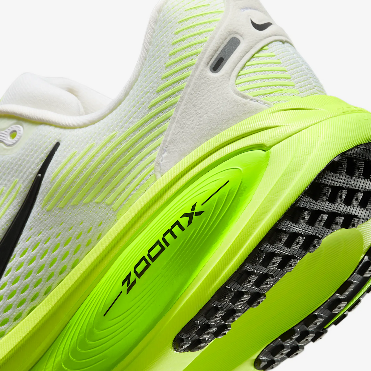 NIKE Vomero 18 Womens FOOTWEAR - Womens Neutral Cushioned