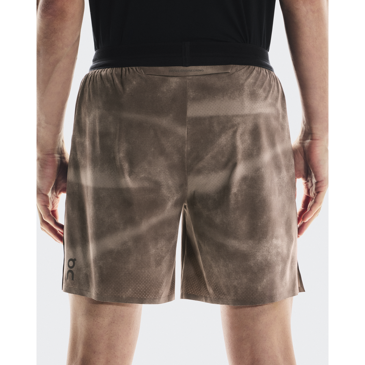 ON 7" Performance Shorts AOP Mens APPAREL - Mens Shorts