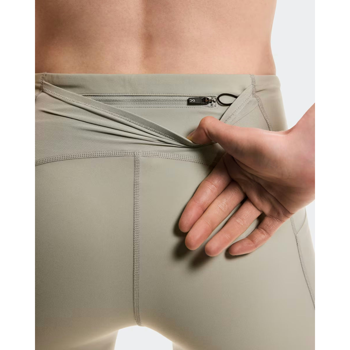 ON 8" Performance Tights Womens APPAREL - Womens Tights