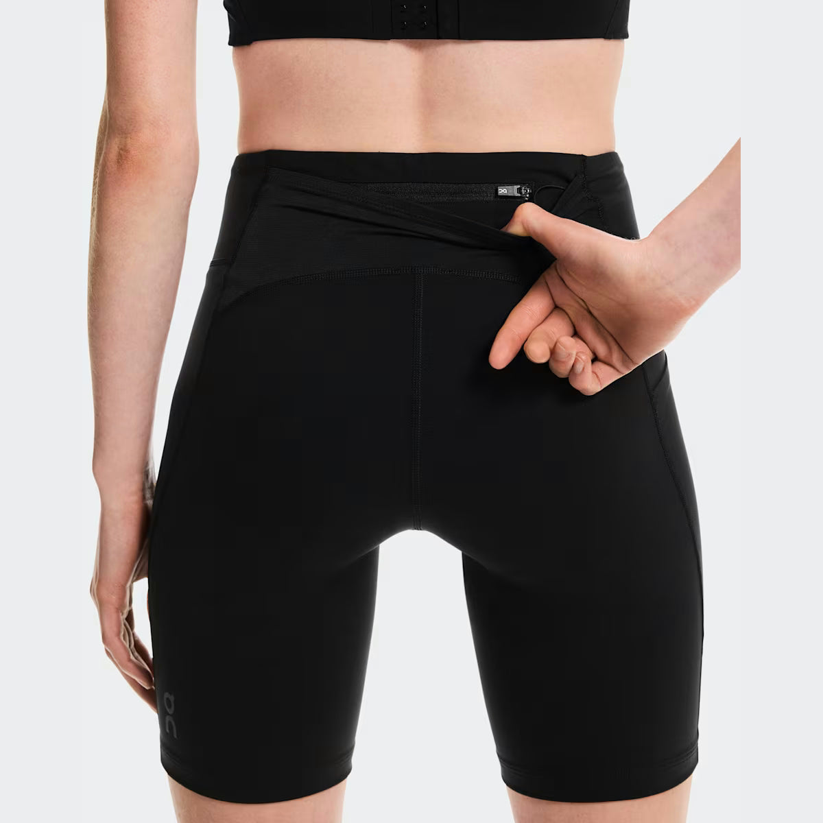 ON 8" Performance Tights Womens APPAREL - Womens Tights