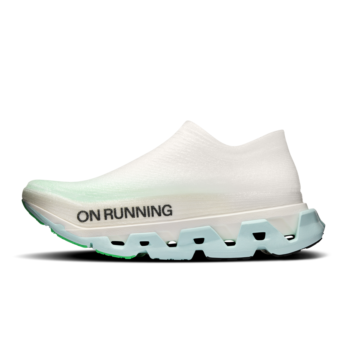 ON LightSpray Cloudmonster 3 Hyper Unisex FOOTWEAR - Unisex Lightweight