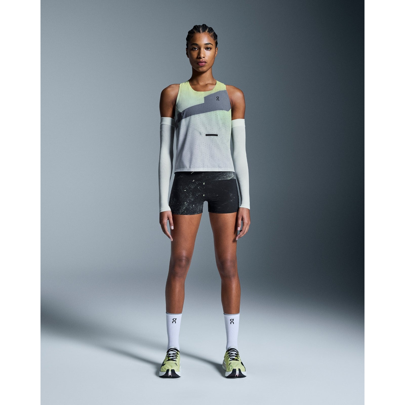 ON Race Singlet Womens APPAREL - Womens Tanks LIMELIGHT/GLACIER