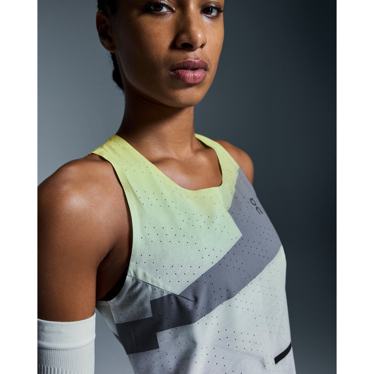 ON Race Singlet Womens APPAREL - Womens Tanks