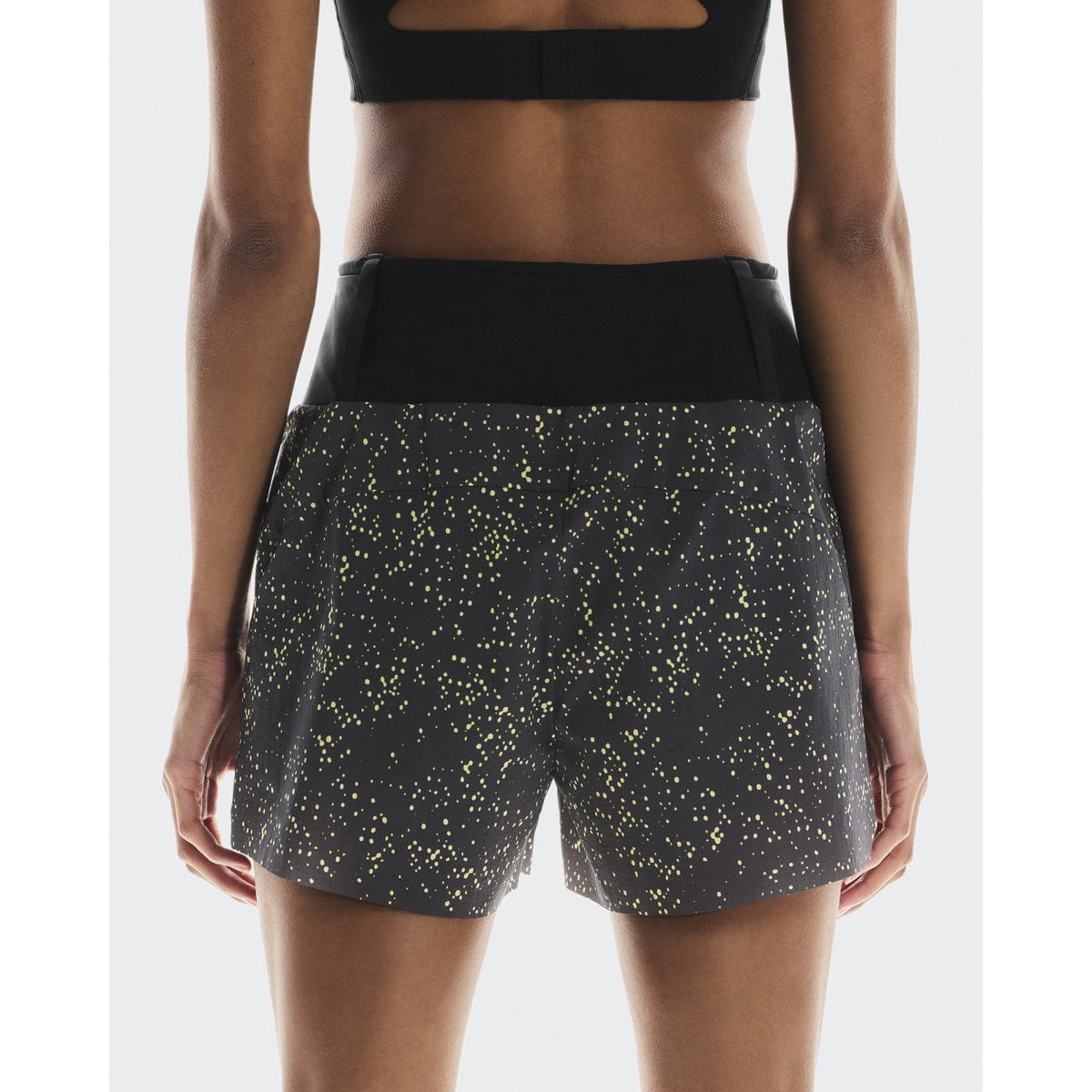 ON Ultra Shorts Womens APPAREL - Womens Shorts