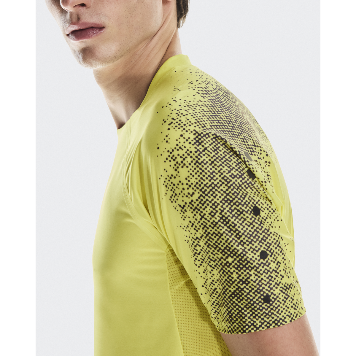 ON Ultra-T Mens APPAREL - Mens T-Shirts