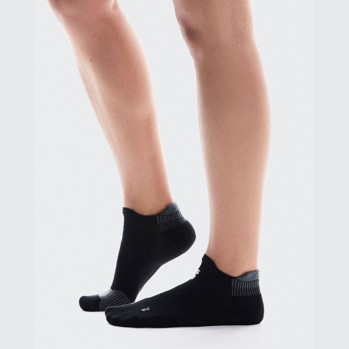 ON Performance Run Low Sock Unisex GEAR - Socks