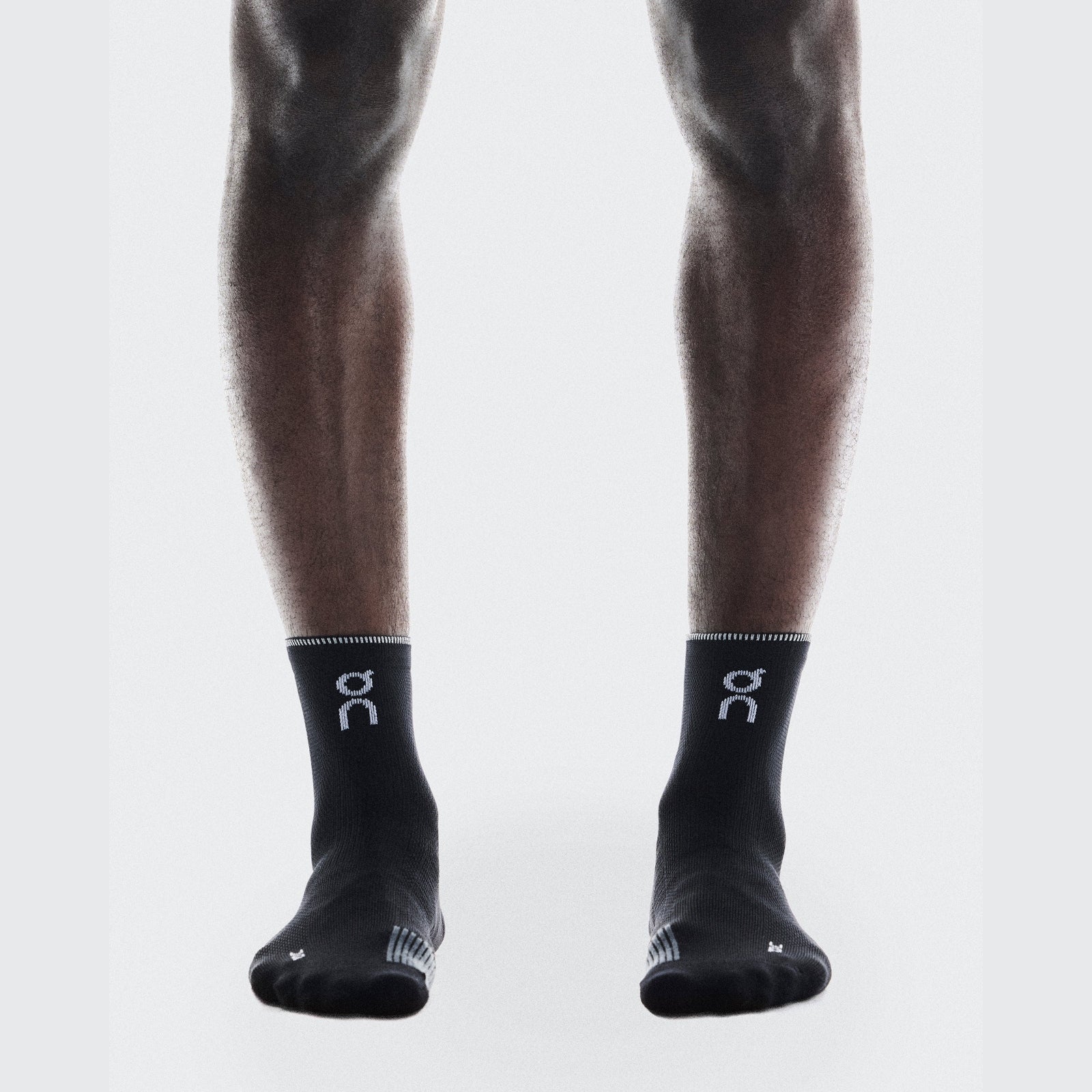 ON Performance Run Mid Sock Unisex GEAR - Socks BLACK/ECLIPSE