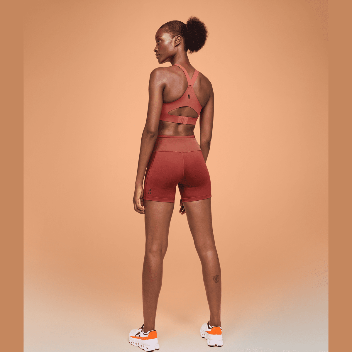 ON Performance Short Tights Womens APPAREL - Womens Tights