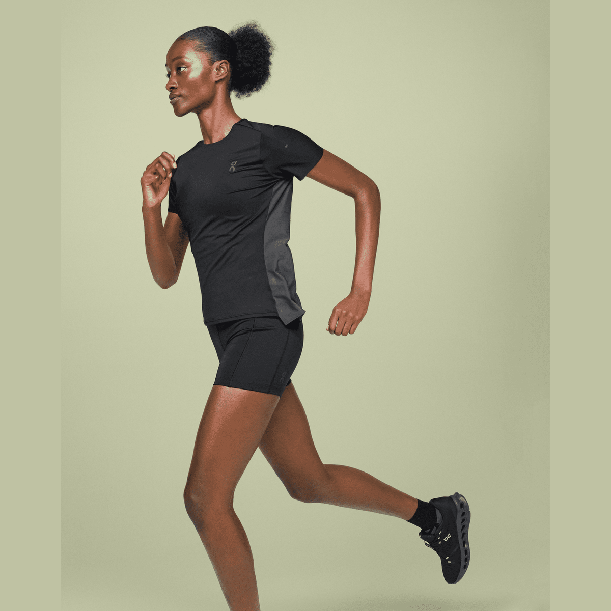 ON Performance-T Womens APPAREL - Womens T-Shirts