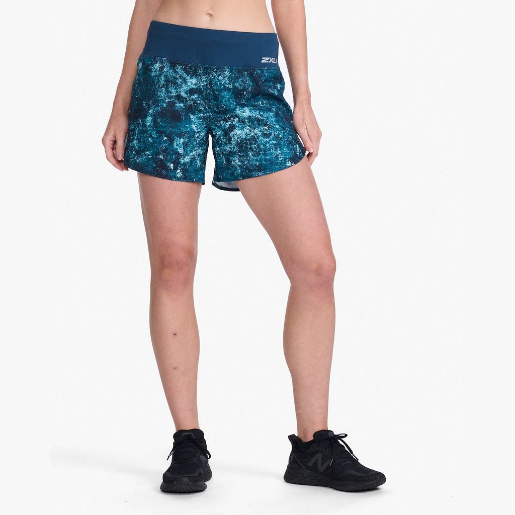 2XU Aero 5 Inch Shorts Womens APPAREL - Womens Shorts TRAILSCAPE BLUEJAY/SILVER REFLECTIVE