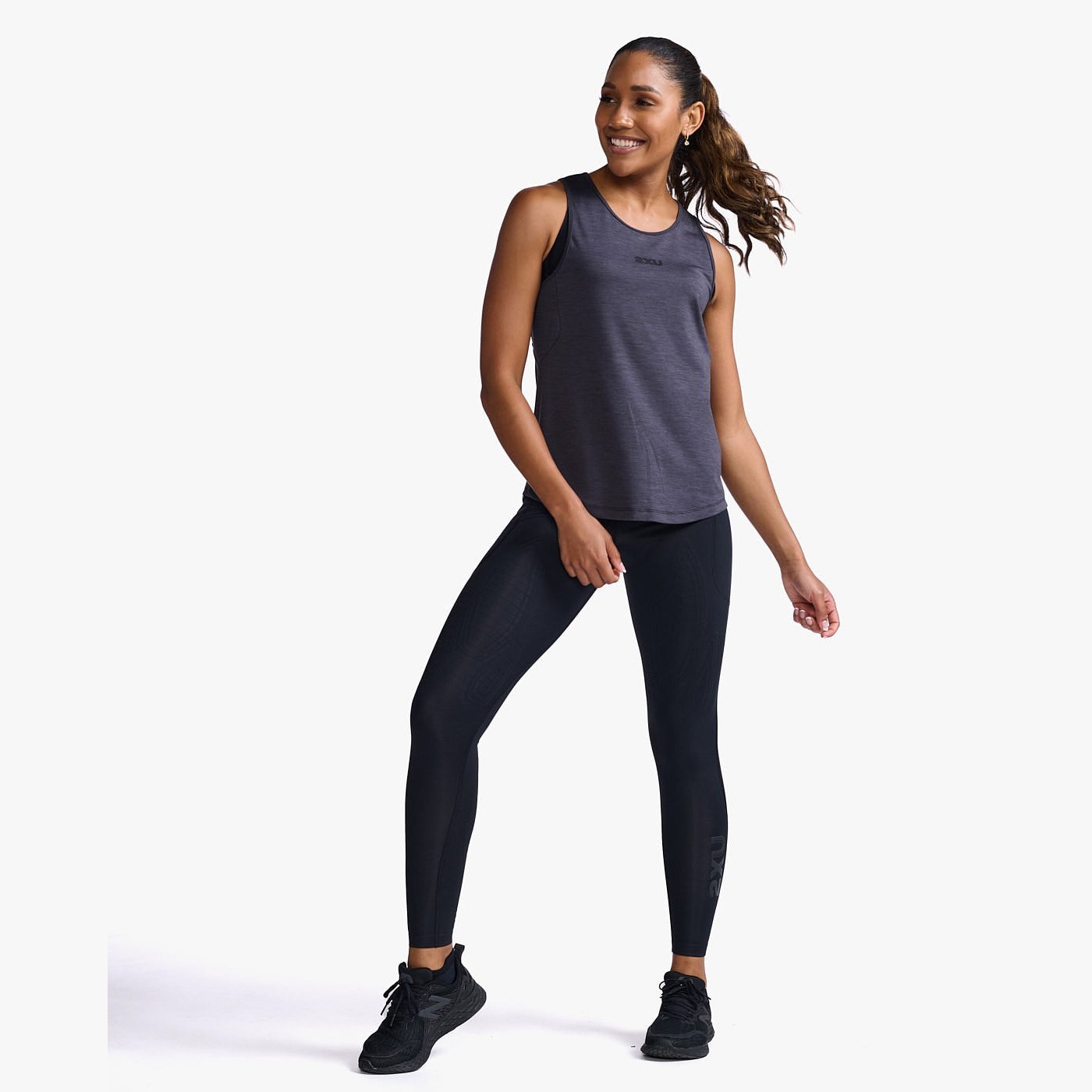 2XU Motion Tank Womens APPAREL - Womens Tanks INDIA INK/BLACK