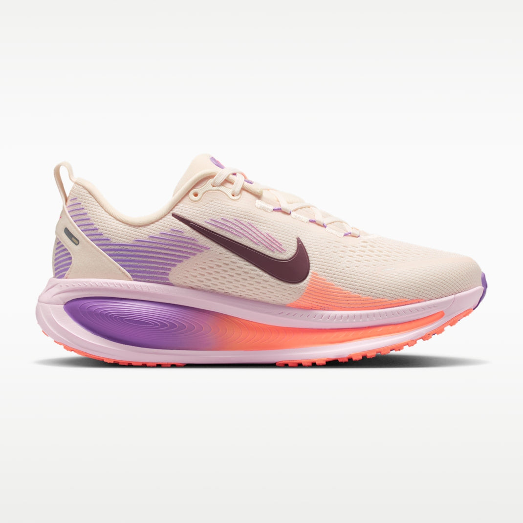 NIKE Vomero 18 Womens