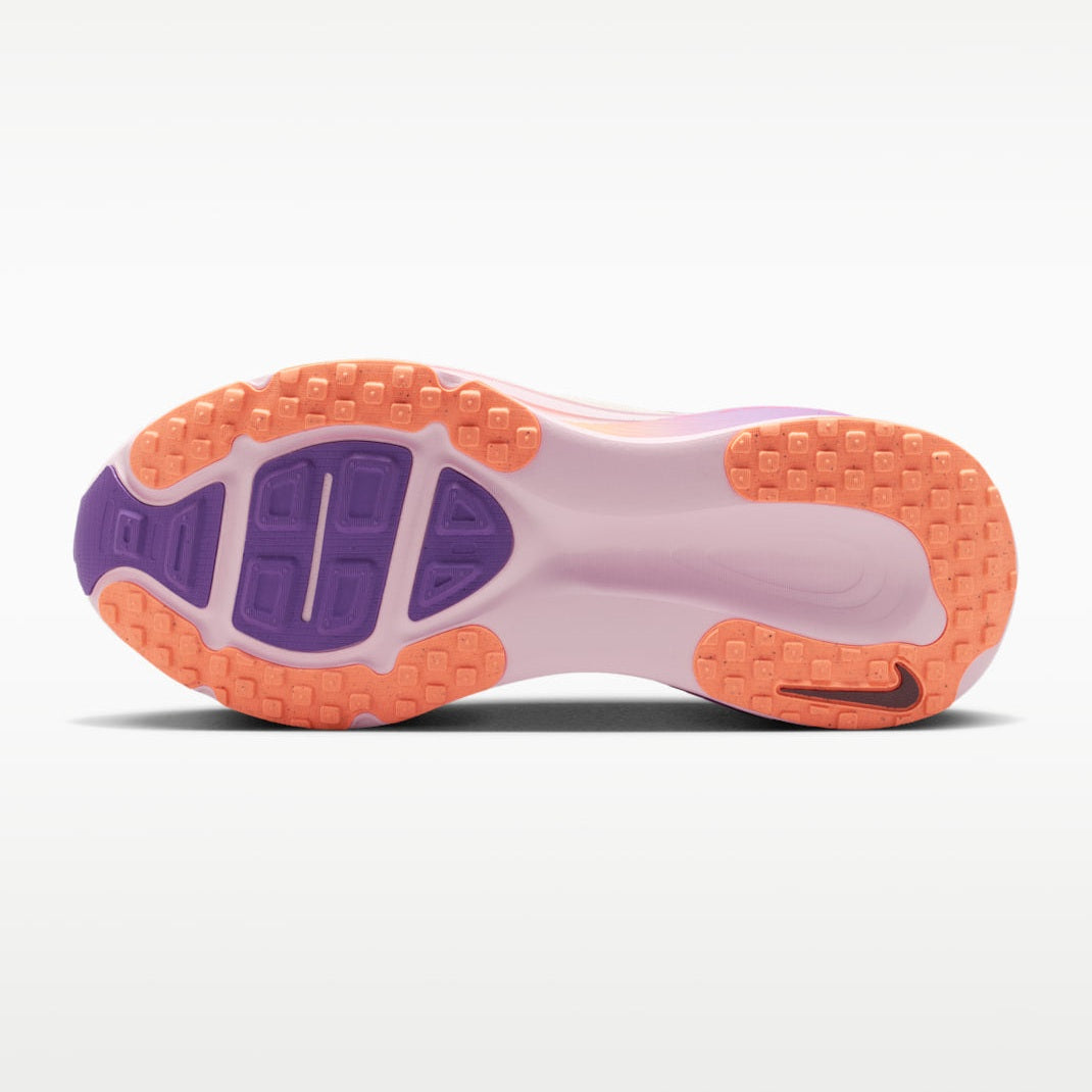 NIKE Vomero 18 Womens
