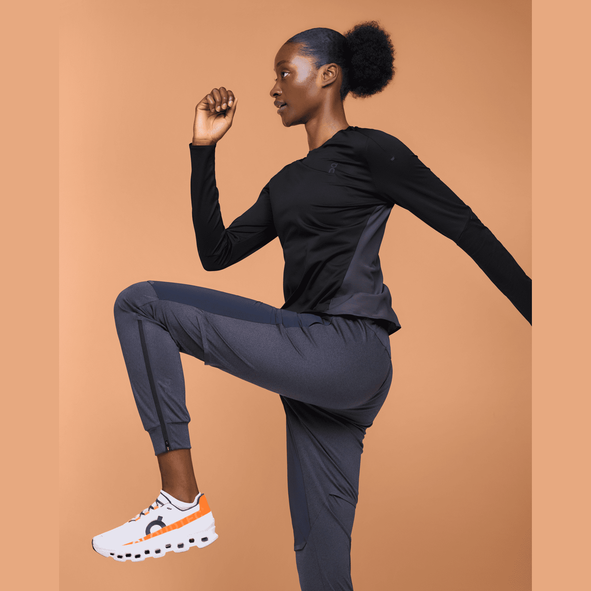 ON Performance Long-T Womens APPAREL - Womens Long Sleeve Tops