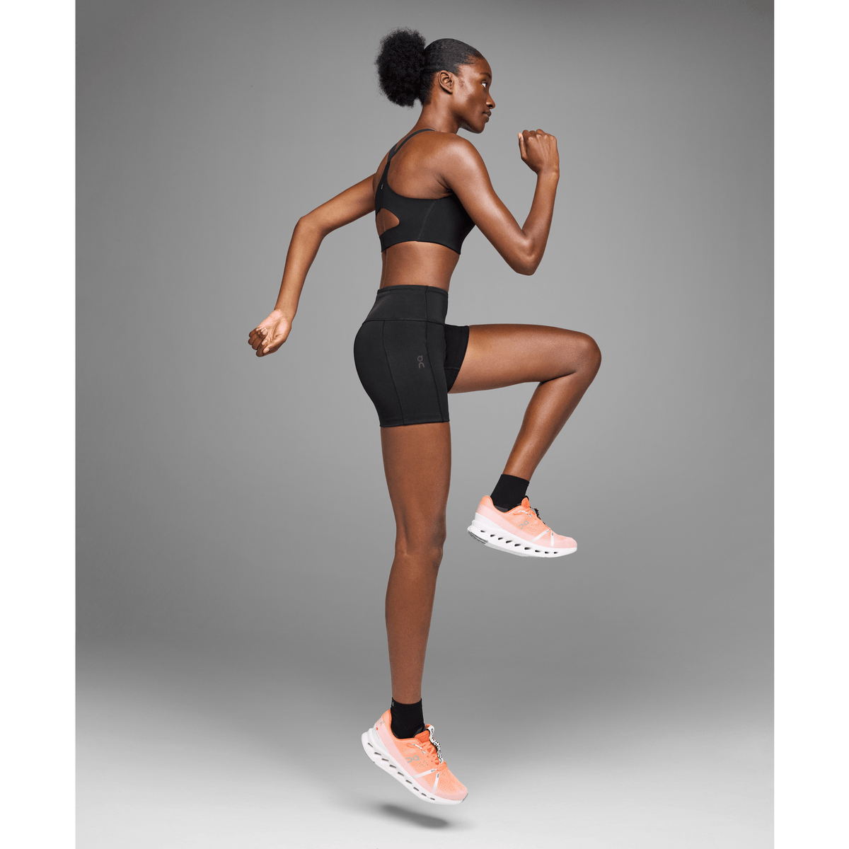 ON Performance Short Tights Womens APPAREL - Womens Tights