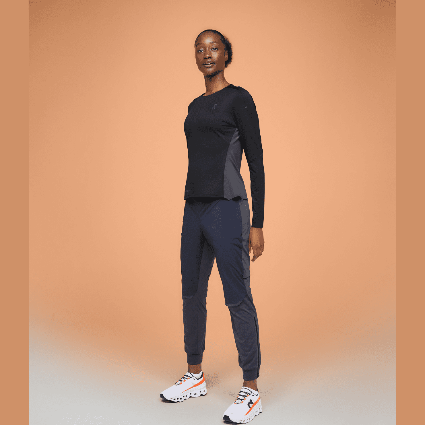 ON Performance Long-T Womens APPAREL - Womens Long Sleeve Tops BLACK/ECLIPSE