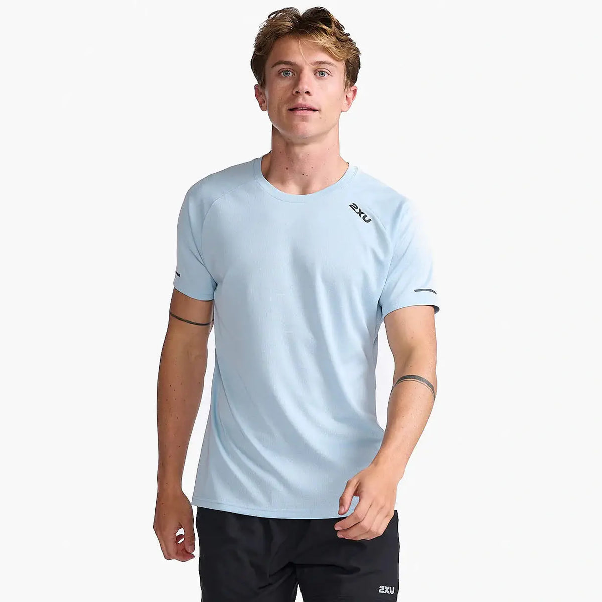 2XU Aero Tee Mens APPAREL - Mens T-Shirts SKYWAY/BLACKREFLECTIVE