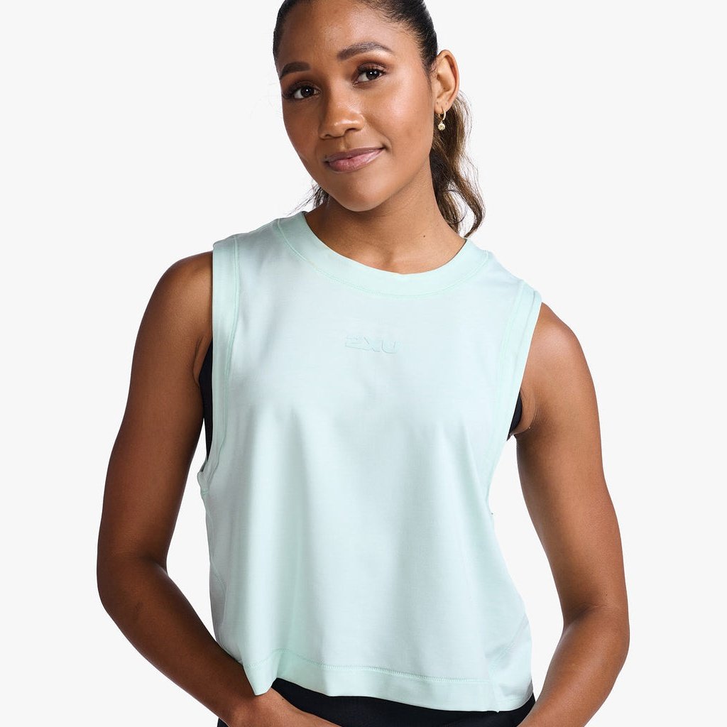 2XU Motion Crop Tank Womens APPAREL - Womens Tanks GLACIER/GLACIER