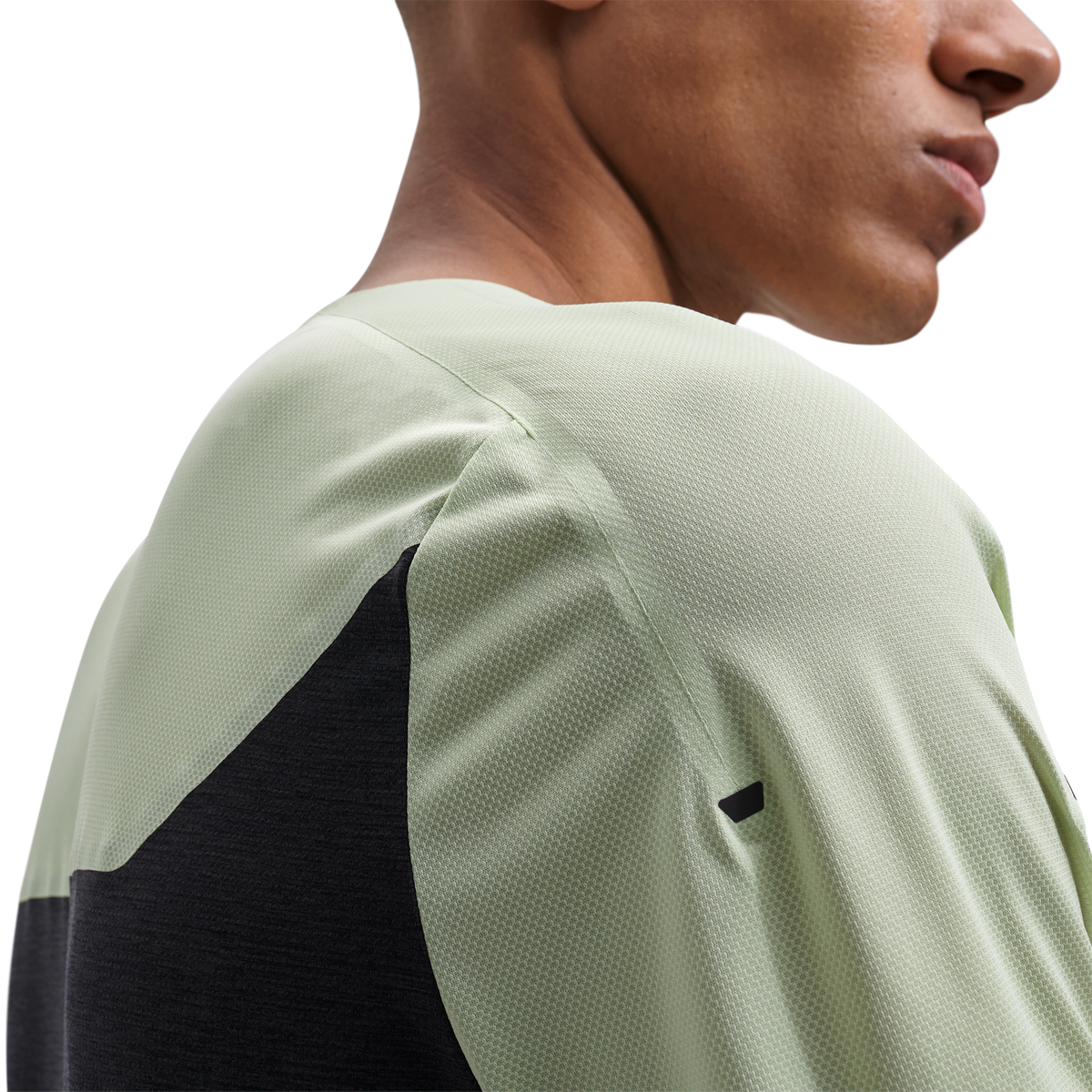 ON Performance-T Mens APPAREL - Mens T-Shirts